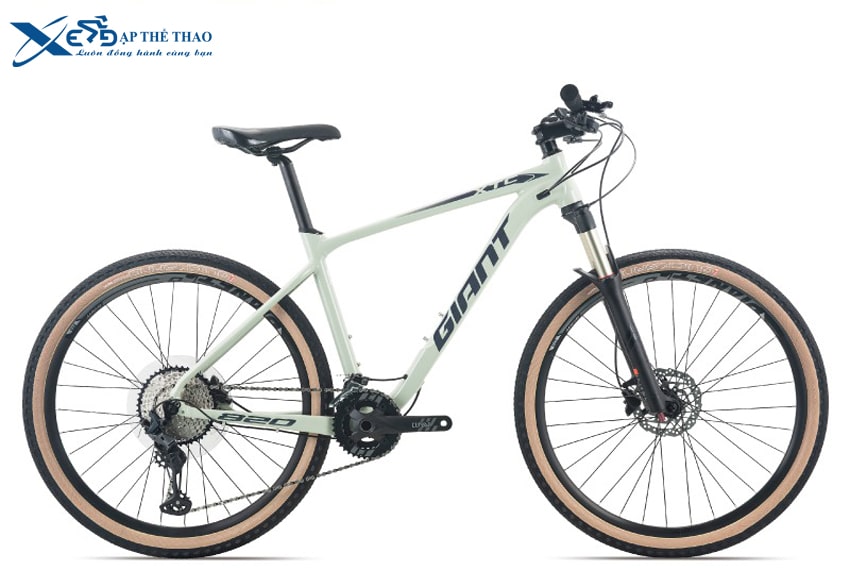 Xe đạp địa hình Giant XTC 820 màu xanh