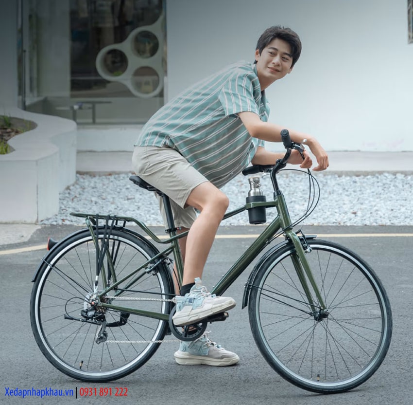 Xe đạp đường phố Giant MOMENTUM INEED MOCHA LTD 2023 màu xanh dạo phố