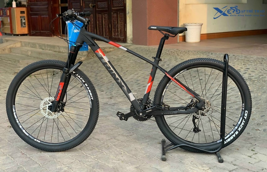 Xe đạp thể thao Trinx X1 Elite màu đen đỏ