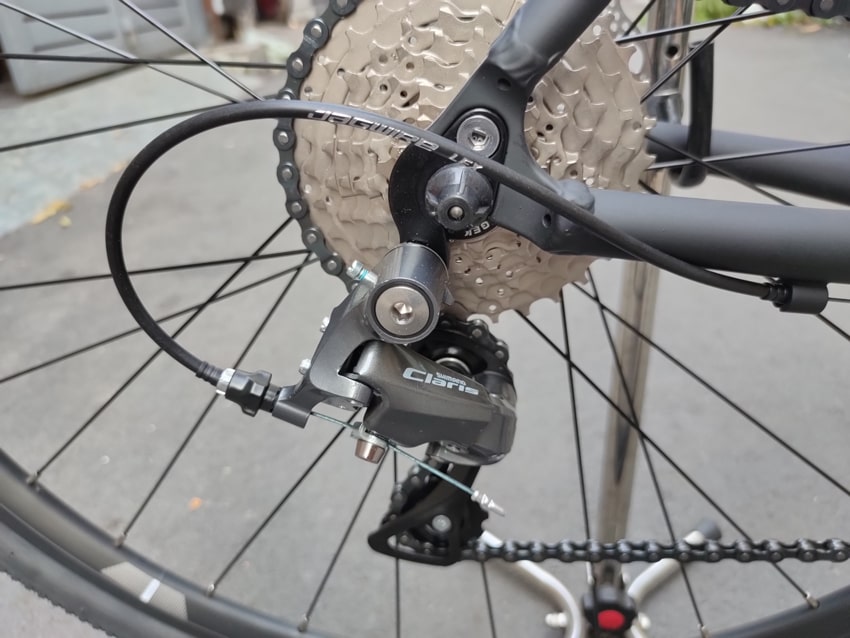 Xe đạp đua Trinx Climber 1.1 sử dụng chuyển líp Shimano R2000