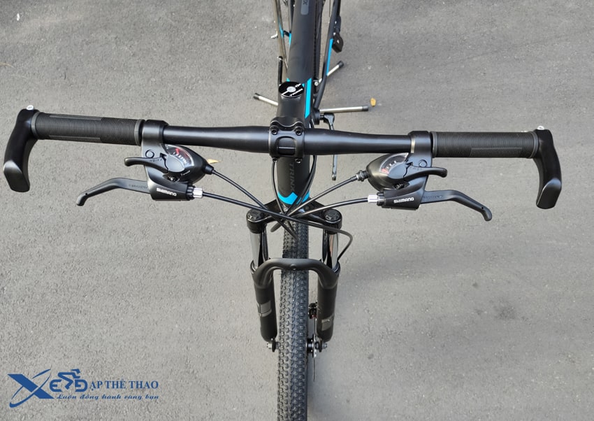 Ghi đông tay ngang có sừng trâu trên xe đạp thể thao MTB Trinx M116