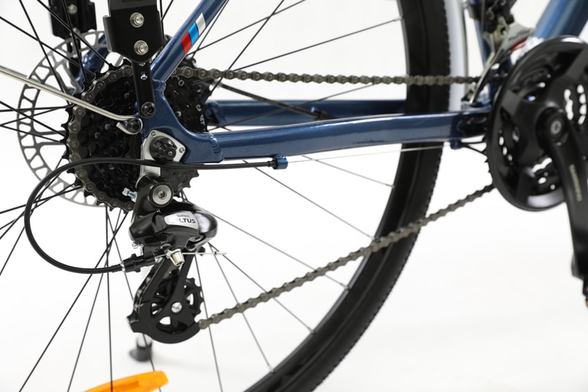 Xe đạp thể thao Hybrid Chevaux CK Pro sử dụng bộ truyền động Shimano Altus