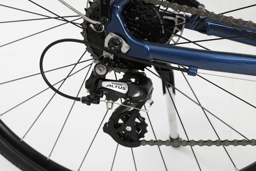 Xe đạp thể thao Hybrid Chevaux CK Pro sử dụng líp Shimano