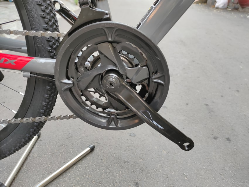 Đùi đĩa thép Trinx trên xe đạp thể thao MTB Trinx TR216