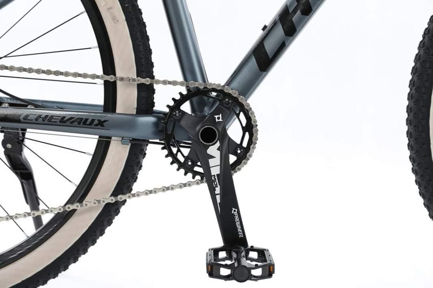 Xe đạp địa hình MTB Chevaux Yoko sử dụng trục rỗng BB bạc đạn